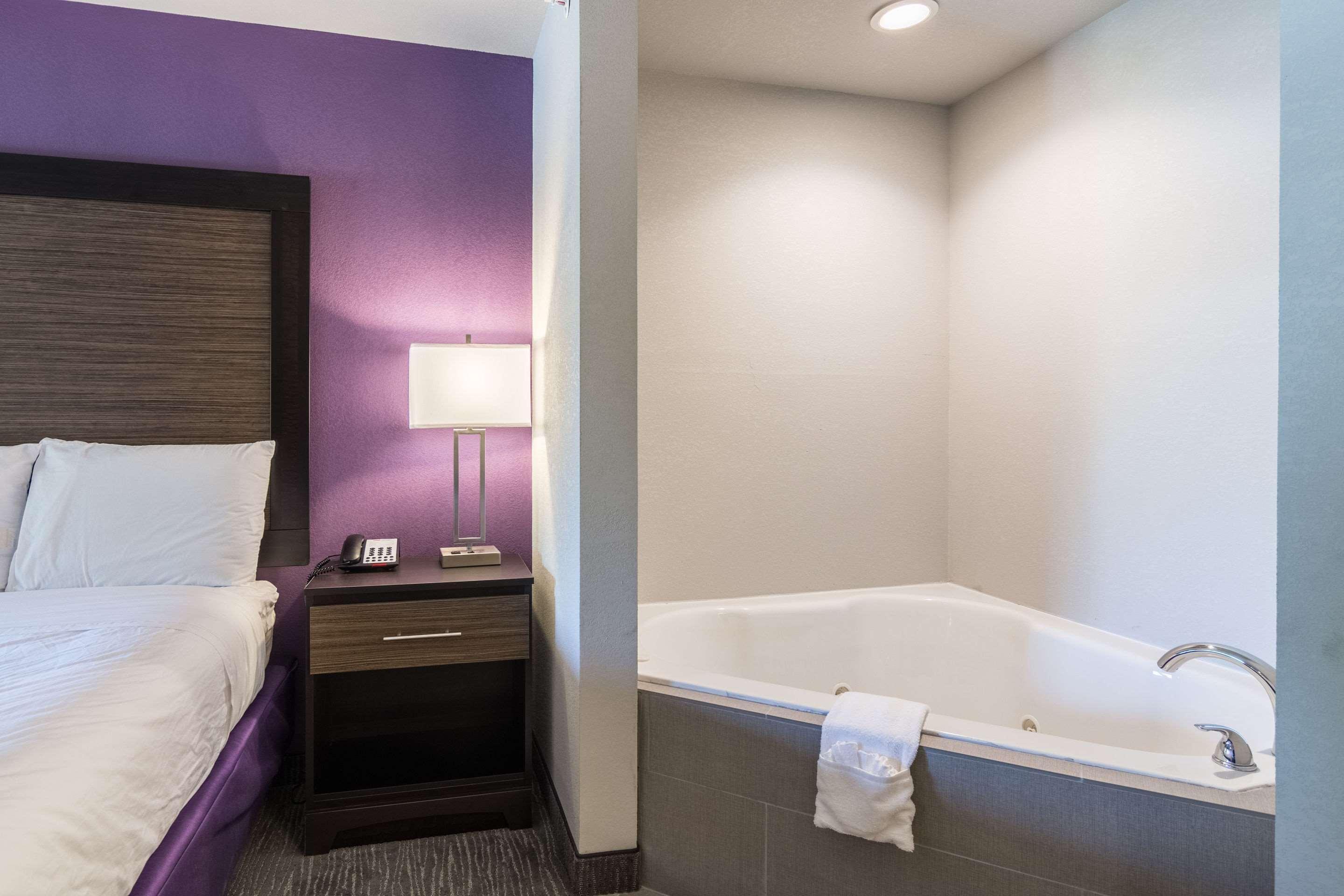 Econo Lodge Inn & Suites North Little Rock Near Riverfront Zewnętrze zdjęcie