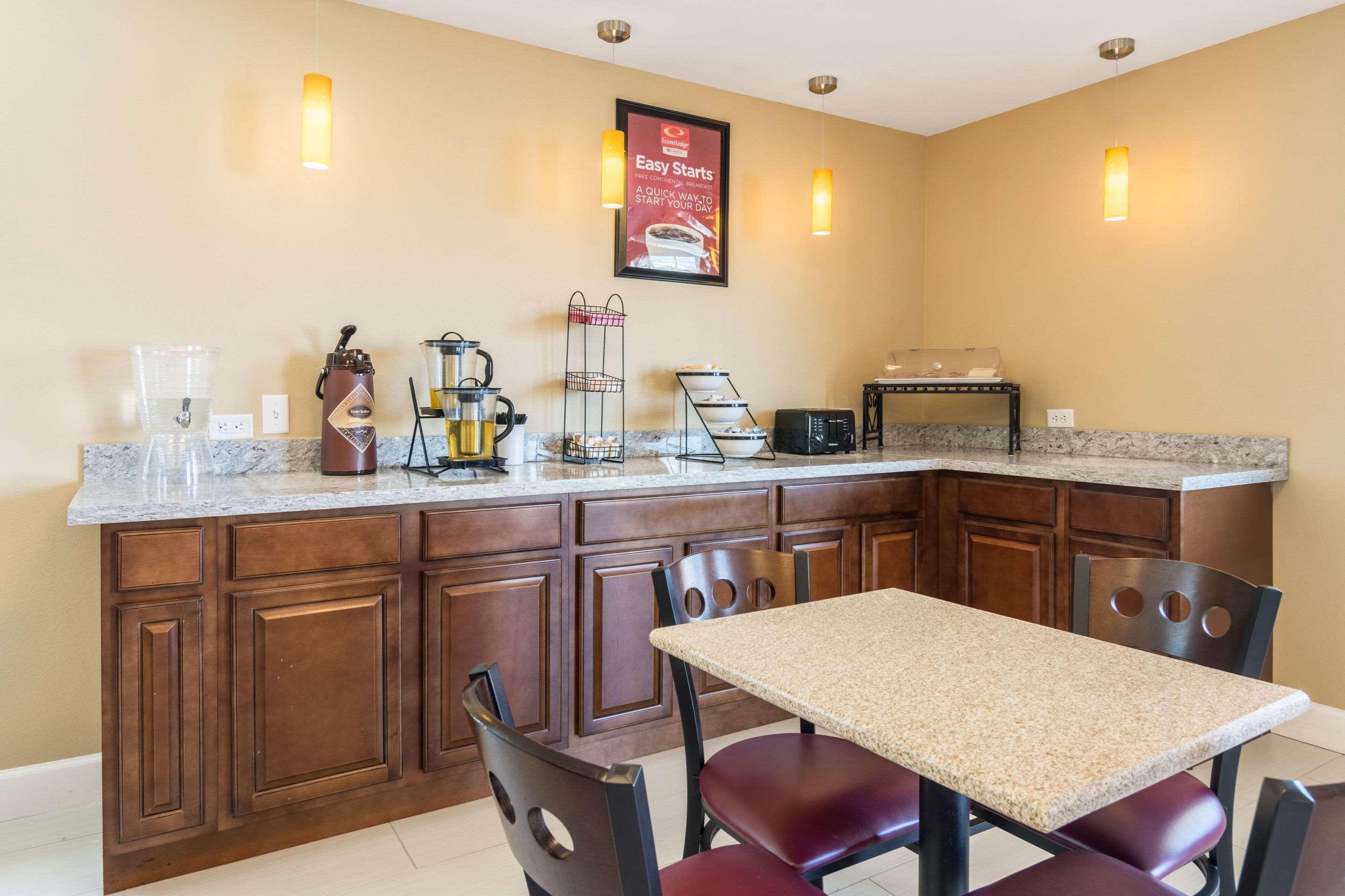 Econo Lodge Inn & Suites North Little Rock Near Riverfront Zewnętrze zdjęcie